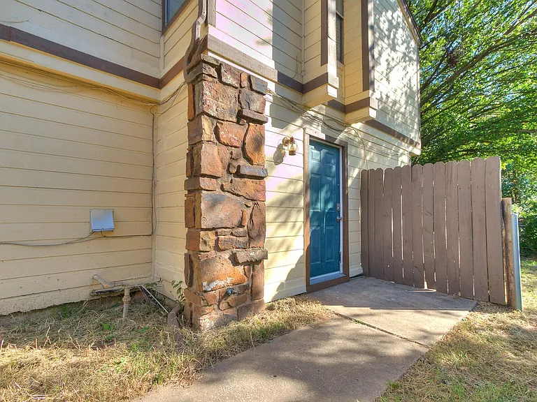 1113 W Fulton St — Photo 29