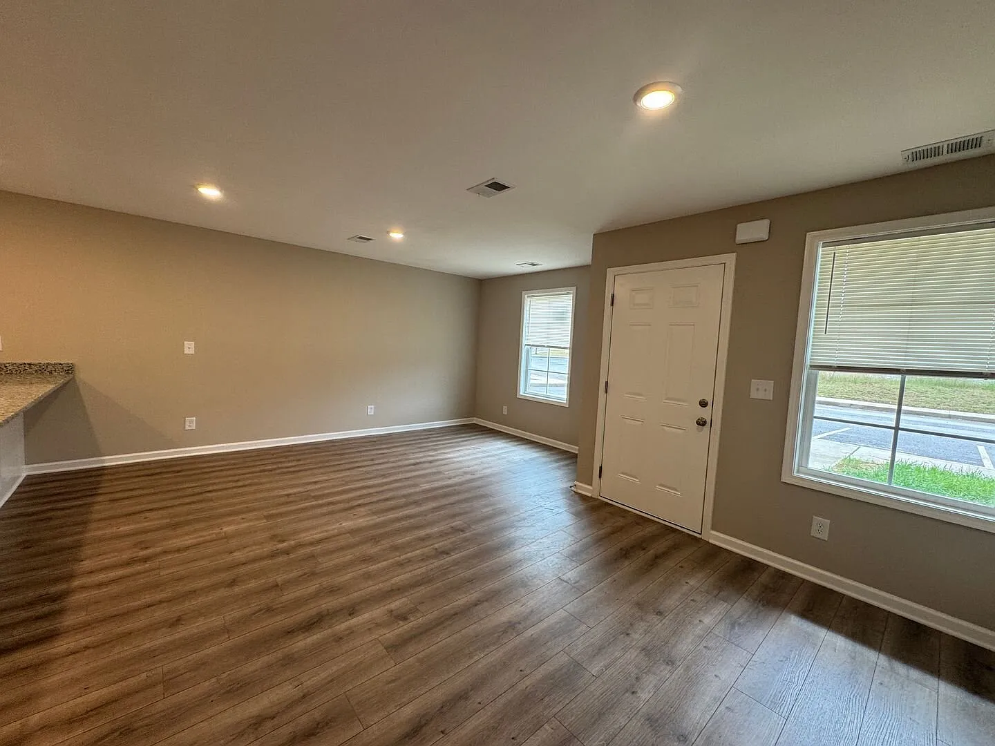 213 Mountaindale Drive Smyrna, TN 37167 — Photo 2