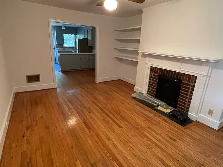 107 Grace St #2 — Photo 2