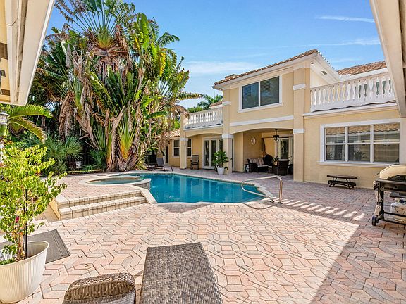 4th image of 7903 Ironhorse Boulevard