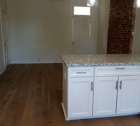 4th image of 3194 S Grand Blvd #A