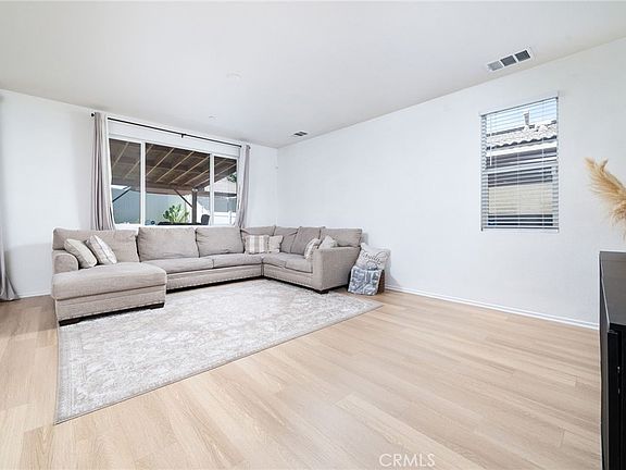 4th image of 8730 Alturas Ave