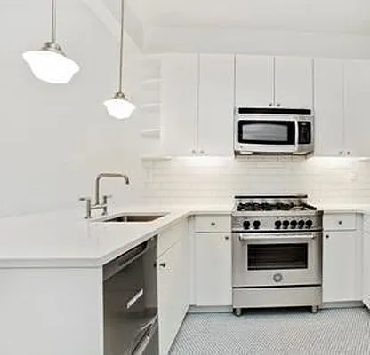 Rented by Mirador Real Estate | media 29