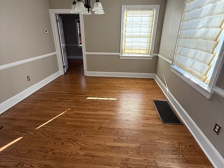 Peyton Pl — Photo 6