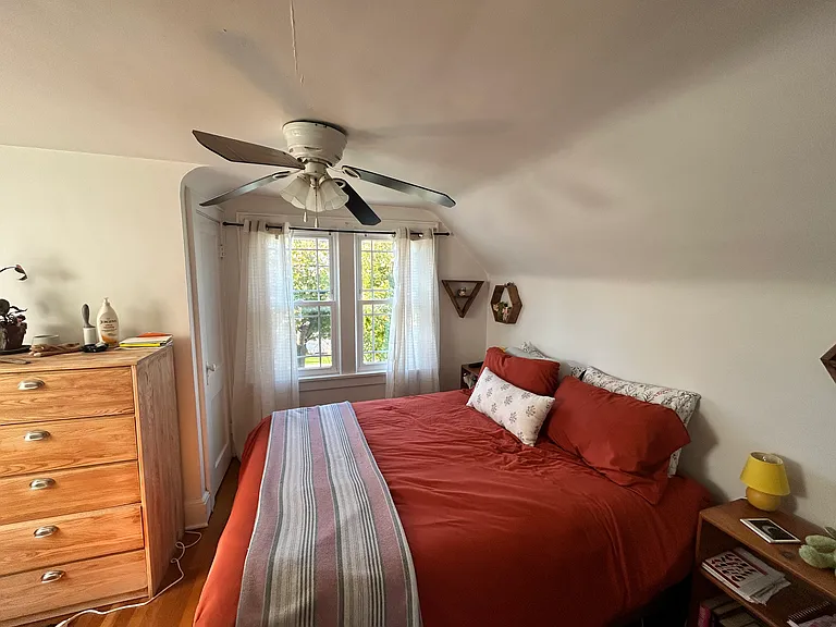 38 Glenwood Blvd — Photo 4
