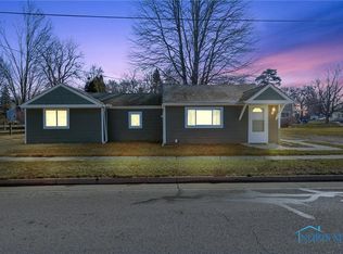 1041 Clark St, Holland, OH