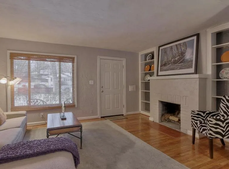 7315 Springfield St — Photo 3