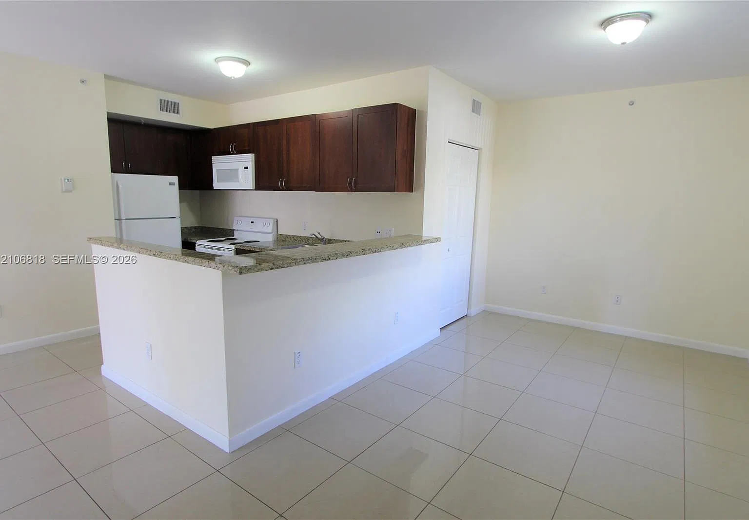 11 54 41 Avacado Park — Photo 4