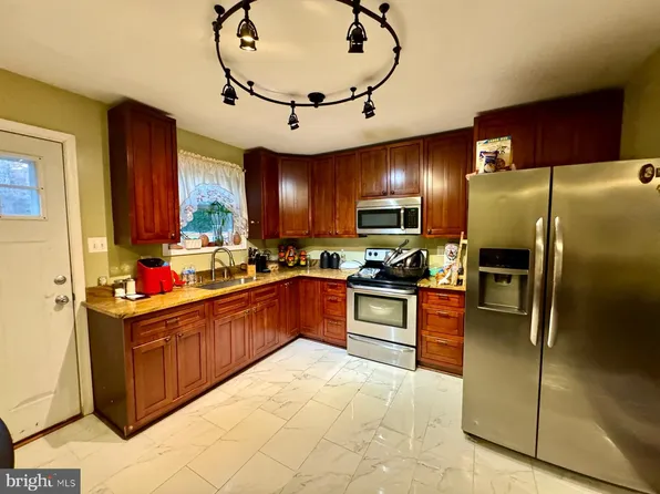 15060 Regina Ave, Brandywine, MD 20613