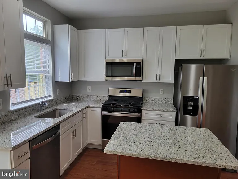 44189 Litchfield Ter — Photo 3