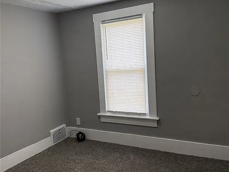 390 Cole Ave — Photo 18
