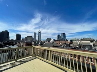 371 Hanover St APT 2, Boston, MA 02113