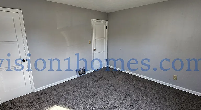 2076 W Wayne St — Photo 6