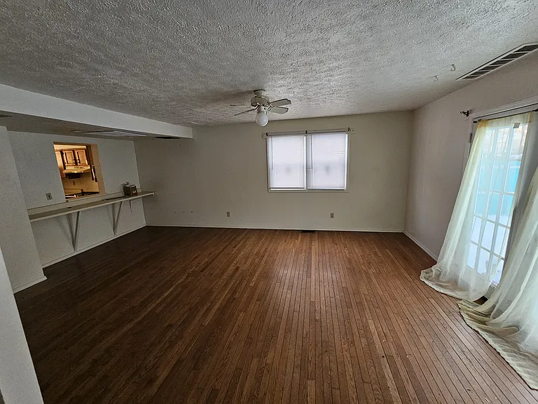 1311 S Rogers St #A — Photo 10
