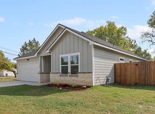 1522 Harris St, Gainesville, TX 76240