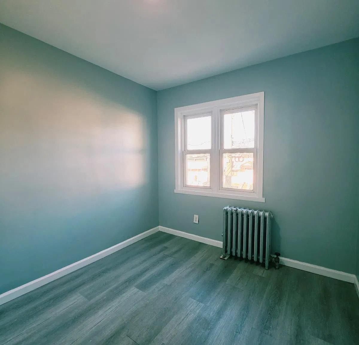 3 bed, 1000 sqft, $2,300 — Photo 2