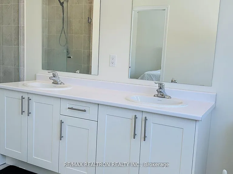 1136 Wilmington Ave — Photo 19
