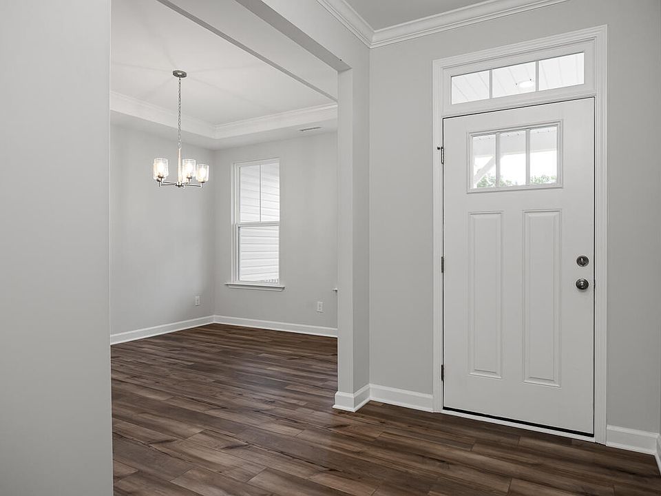 1st image of 83 Golden Leaf Farms Rd