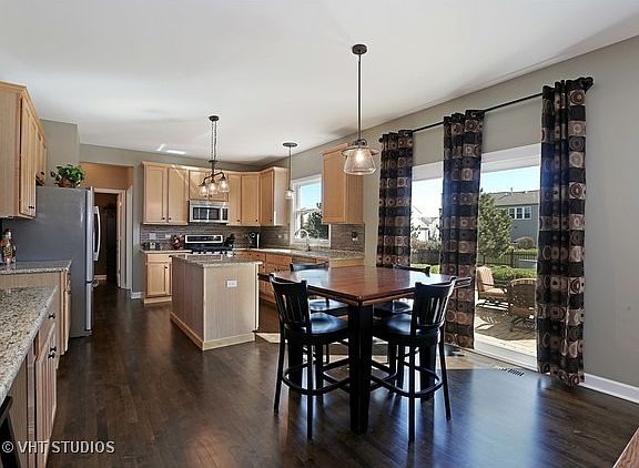 4th image of 13041 S Stockton Ave