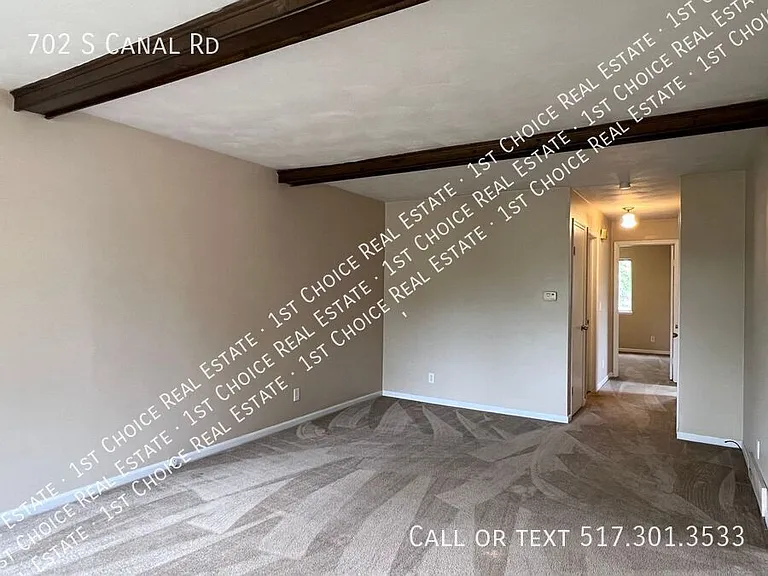 702 S Canal Rd — Photo 6