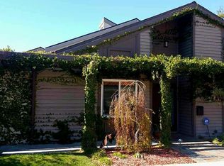 35 Oak Tree Ln, Irvine, CA 92612