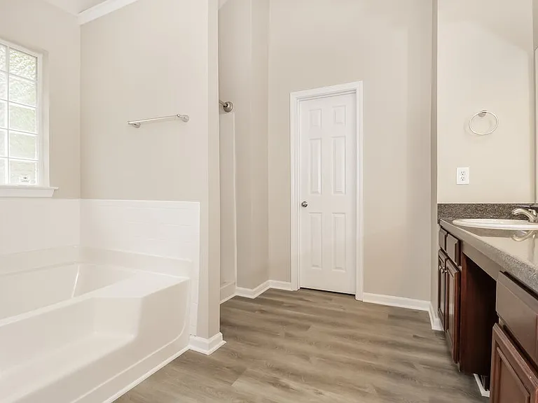 1037 Summer Cypress Dr — Photo 11