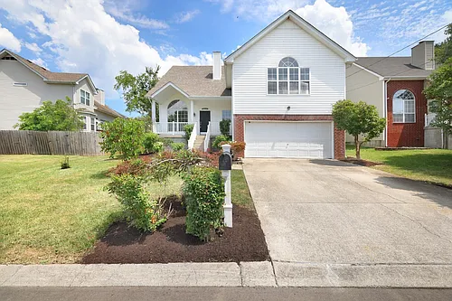 3127 Creekview Ln Photo 1