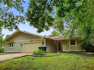 3746 SW Wood Valley Dr, Topeka, KS 66610