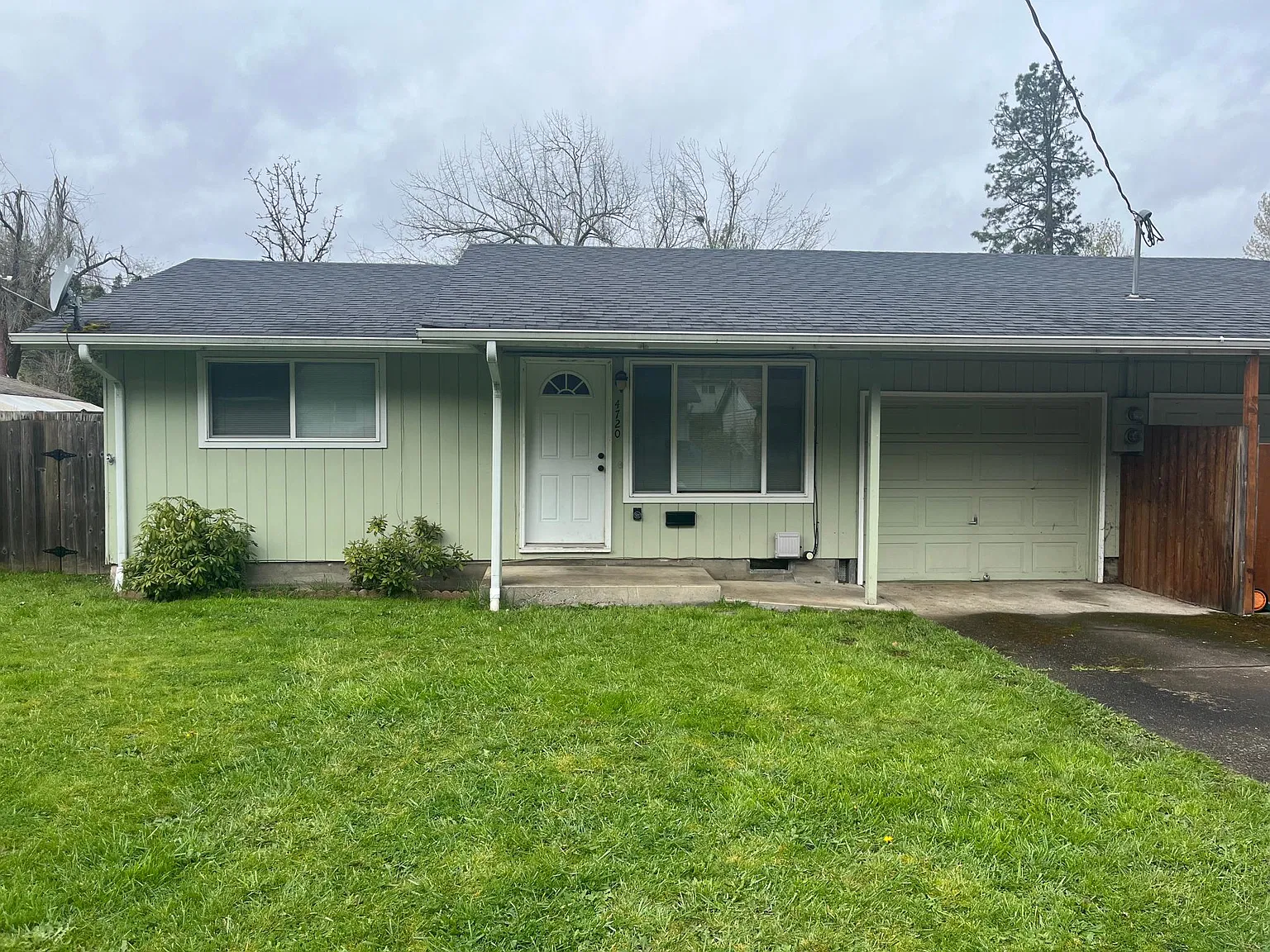 4720 Center Way — Photo 2