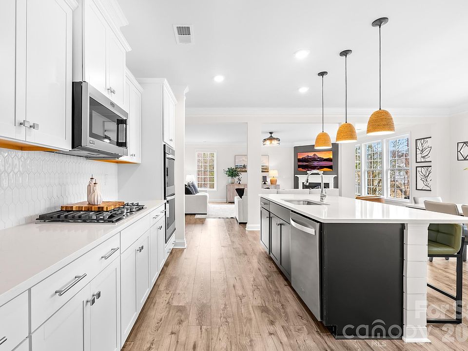 1st image of 336 Streamwood Rd