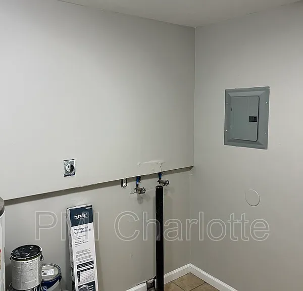 1100 Vickery Dr — Photo 14