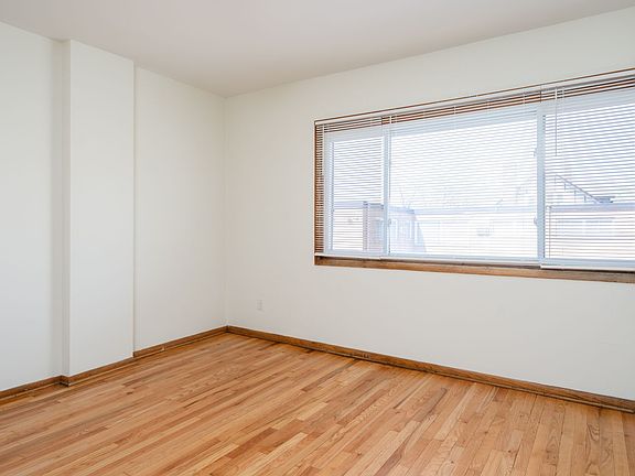 3rd image of 1907 & 1917 Colfax Ave S #1917-13