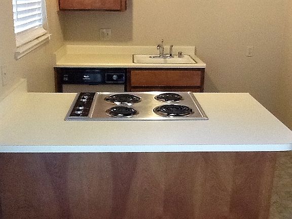 4th image of 9127 Newhall Dr APT 31