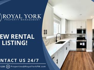 914 Modlin Rd #1, Pickering, ON L1W1V9