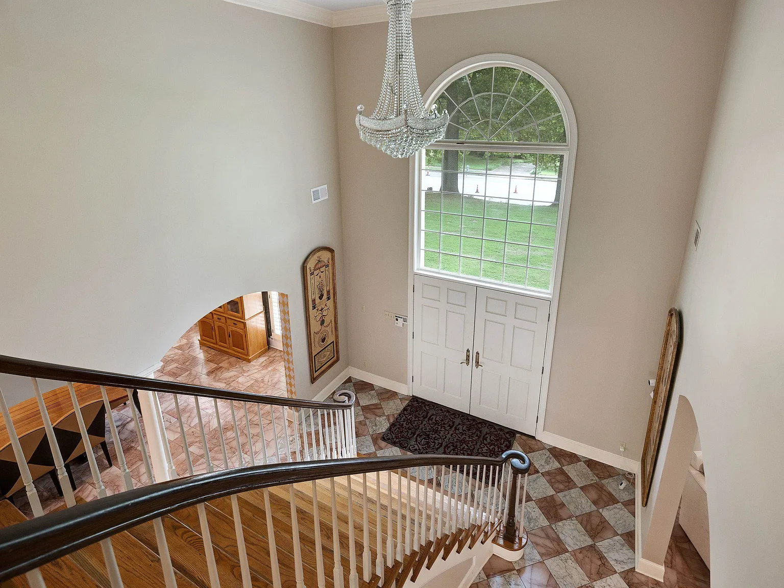 5 bed, 6.0 bath, 6013 sqft, $5,000 — Photo 3