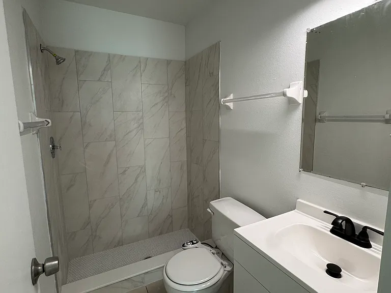 6428 Hamlet Dr #A — Photo 20