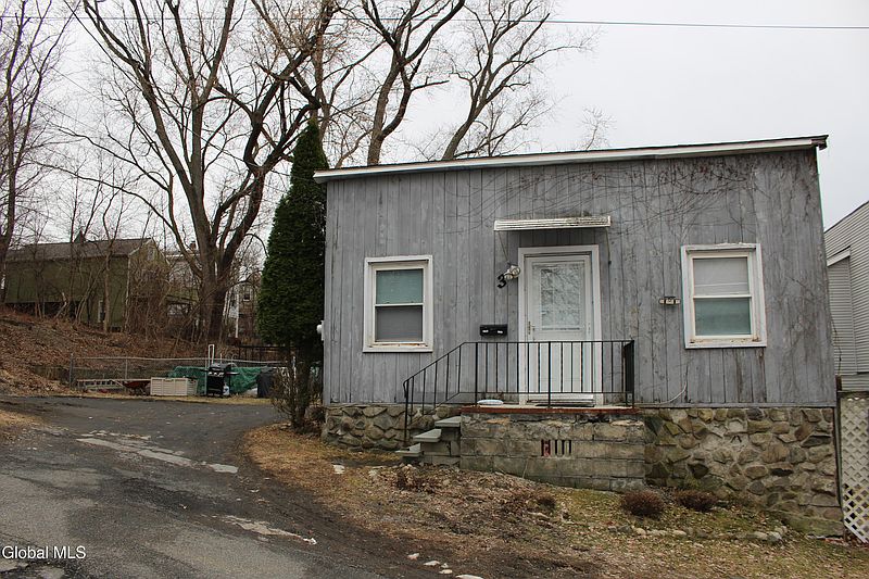 4th image of 7-11 Forbes Avenue