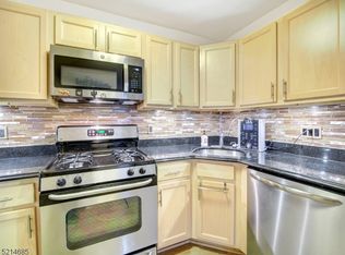 70 S Munn Ave APT 201, East Orange, NJ 07018