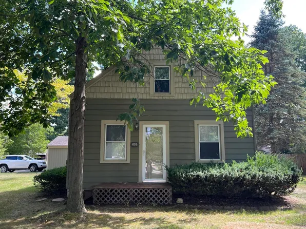 686 Troywood Dr, Troy, MI 48083