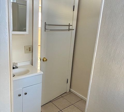 5th image of 37 Wakefield St APT 6