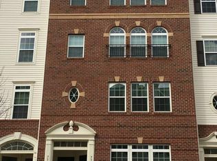 7322 Brunson Cir, Gainesville, VA 20155
