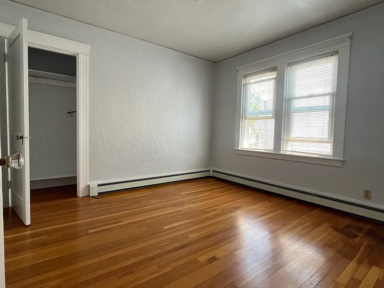 156 Narragansett St #2 — Photo 16