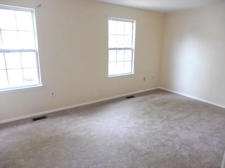 9513 Melrose Square Way — Photo 8