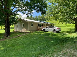 7028 E Blue River Rd, Pekin, IN 47165