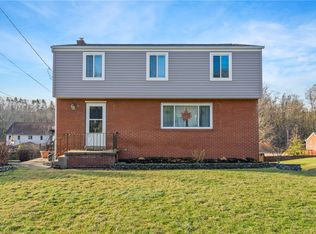 892 Fredericka Dr, Pittsburgh, PA 15236