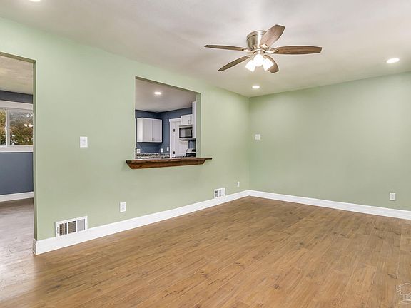 5th image of 7206 Esther St