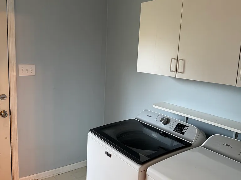 1043 Island Pl E — Photo 8