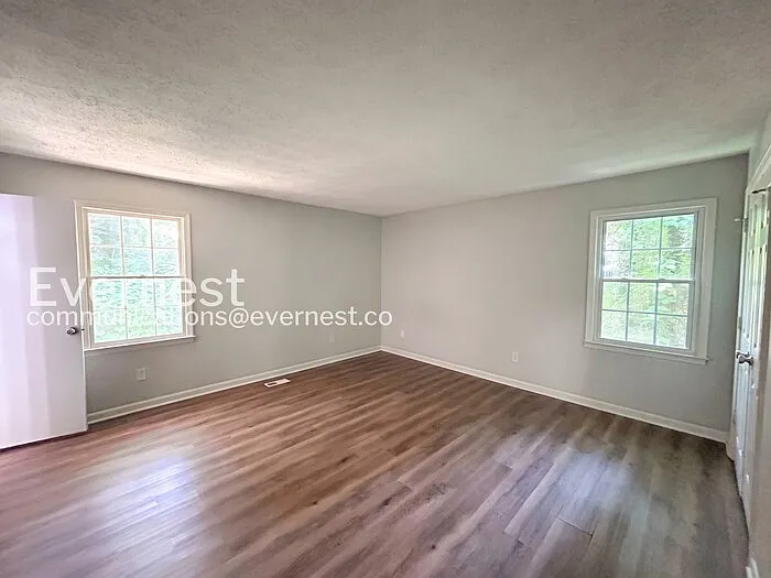 1599 Allgood Rd — Photo 11