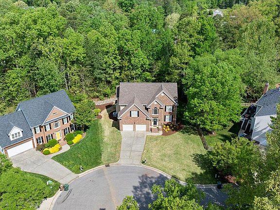 2nd image of 104 Orion Ct