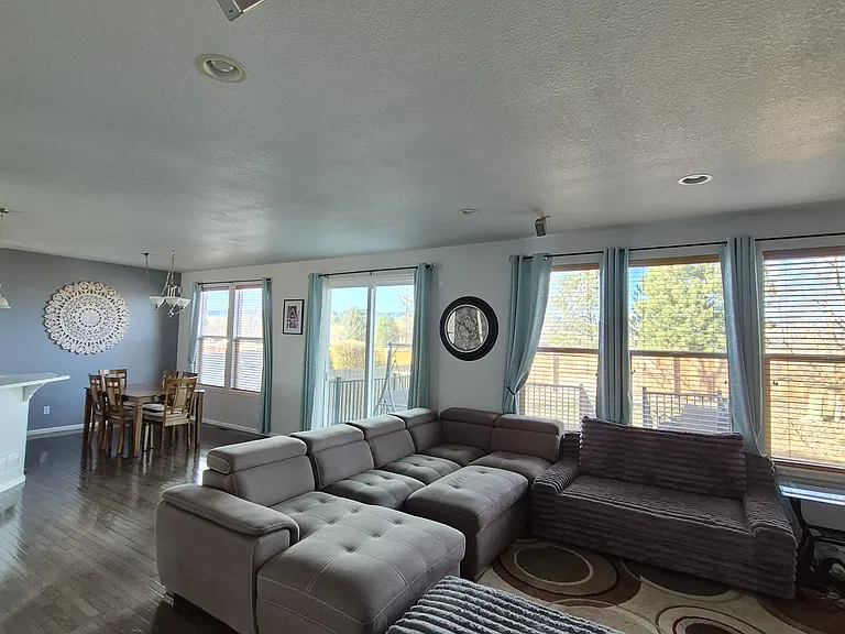 4441 S Johnson Ct — Photo 4